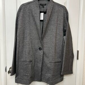 Banana Republic Everywhere Ponte blazer in a grey textured knit material size S